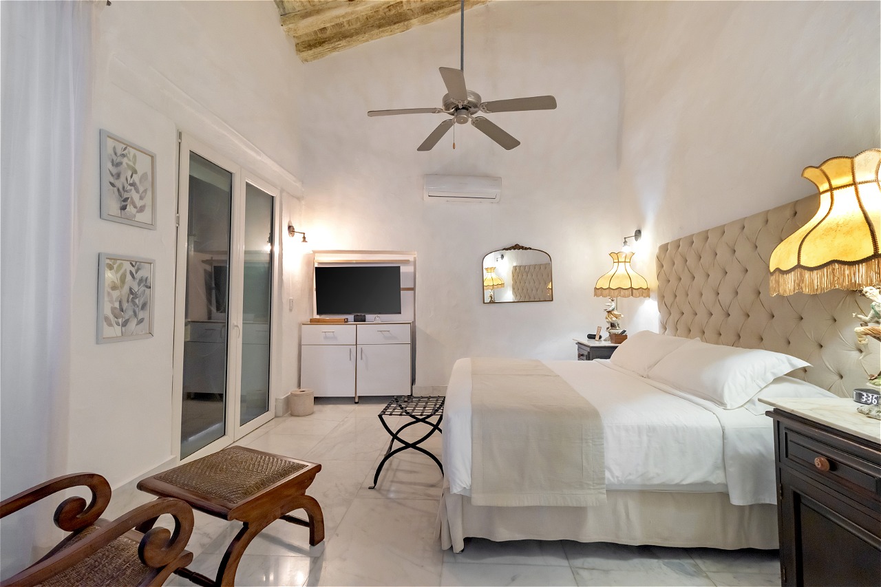 Cuadruple Imagen pequeña 2